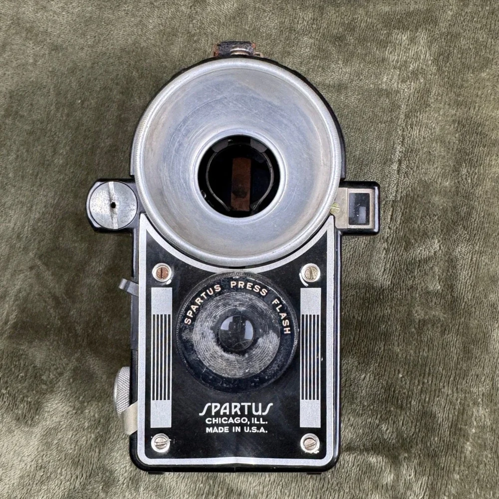 Vintage‎ 1939 Spartus Press Flash Camera Art Deco Bakelite 120 Film USA Art Deco